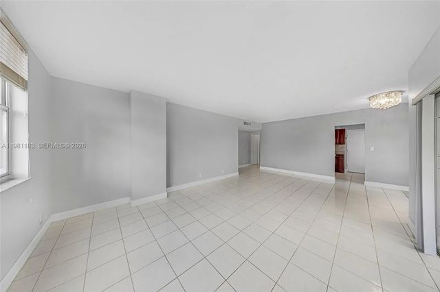 5 of 65 - 4350 Hillcrest Drive #200, Hollywood, FL