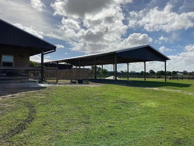 5 of 40 - 7565 Polo Square, Vero Beach, FL
