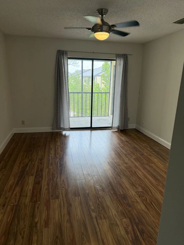 3 of 15 - 4715 Lucerne Lakes Boulevard E #205, Lake Worth, FL