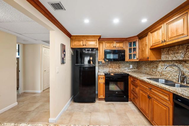 5 of 30 - 2651 S Palm Aire Drive #101, Pompano Beach, FL