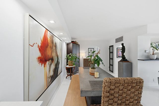 4 of 35 - 2715 N Ocean Boulevard #ph D, Fort Lauderdale, FL