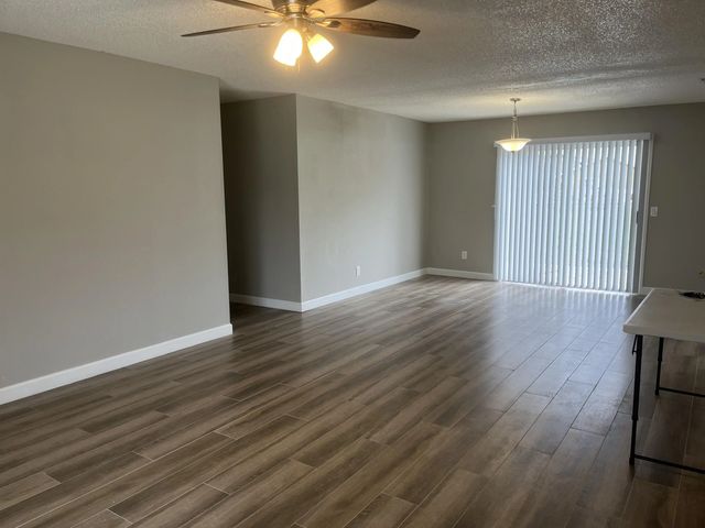 3 of 14 - 2122 Se Heathwood Circle, Port St. Lucie, FL