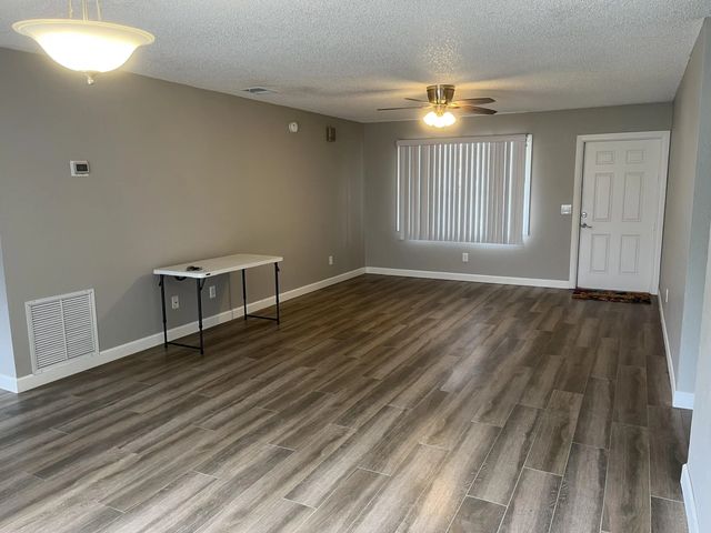 4 of 14 - 2122 Se Heathwood Circle, Port St. Lucie, FL