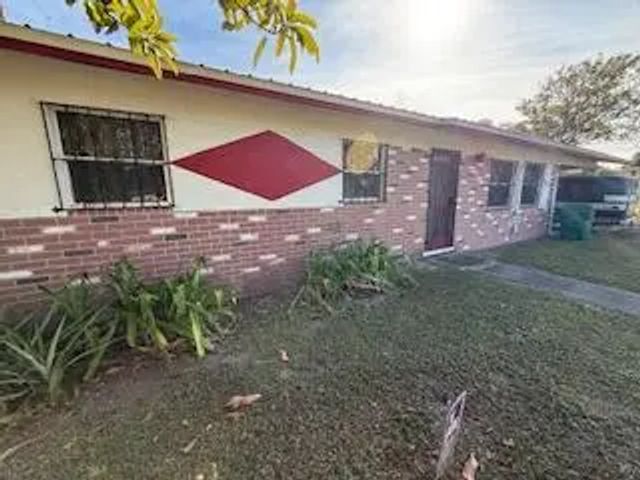3 of 17 - 1063 Louisiana Avenue, Clewiston, FL