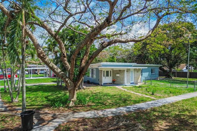 12955 Ne 11th Avenue, North Miami