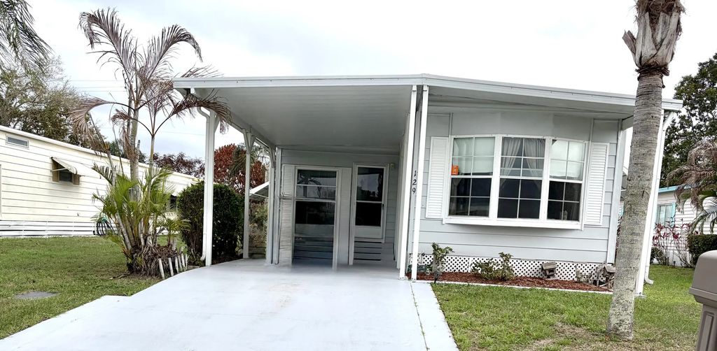 129 E Caribbean, Port St. Lucie
