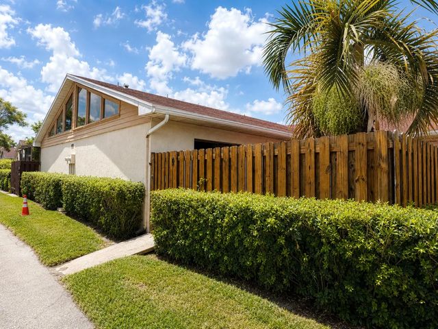 4373 Woodstock Drive #d, West Palm Beach