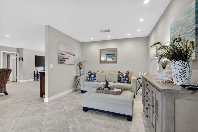 5 of 68 - 41 Stratford Lane W #b, Boynton Beach, FL