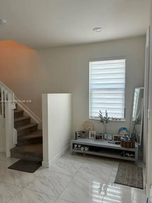 5 of 28 - 3337 W 105th Terrace, Hialeah, FL