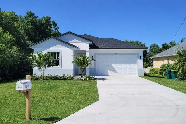 500 Sunset Road N, Rotonda West