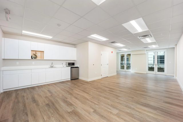 3 of 12 - 41 Sw Seminole Street #211, Stuart, FL