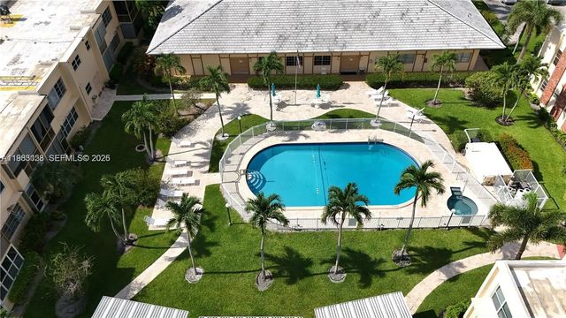 851 Ne 14th Avenue #414, Hallandale Beach