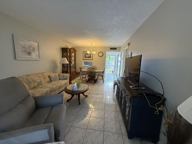 3 of 29 - 3001 Nw 46th Avenue #204, Lauderdale Lakes, FL