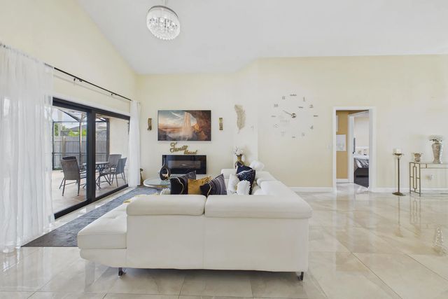 3 of 55 - 169 Executive Circle, Boynton Beach, FL