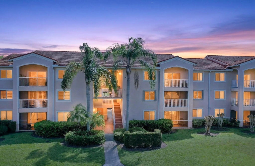 1640 N 42nd Circle #unit 305, Vero Beach
