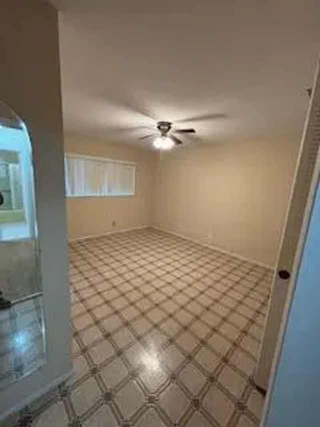 5 of 9 - 2995 Crosley Drive W #h, West Palm Beach, FL