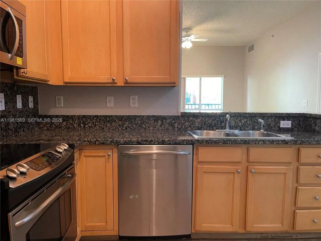 4 of 29 - 6001 Sw 70th Street #130, South Miami, FL