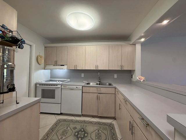 5 of 15 - 1040 Se 4th Avenue #331, Deerfield Beach, FL