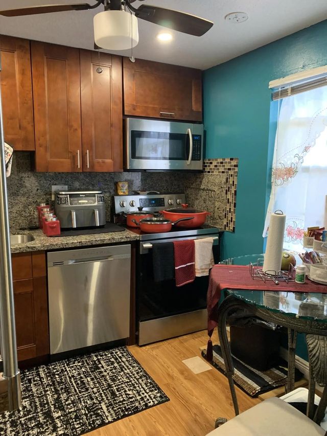5 of 32 - 7887 Golf Cir Drive #212, Margate, FL