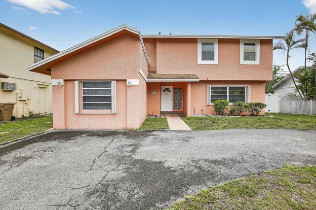 7721 Nw 42nd Court, Hollywood