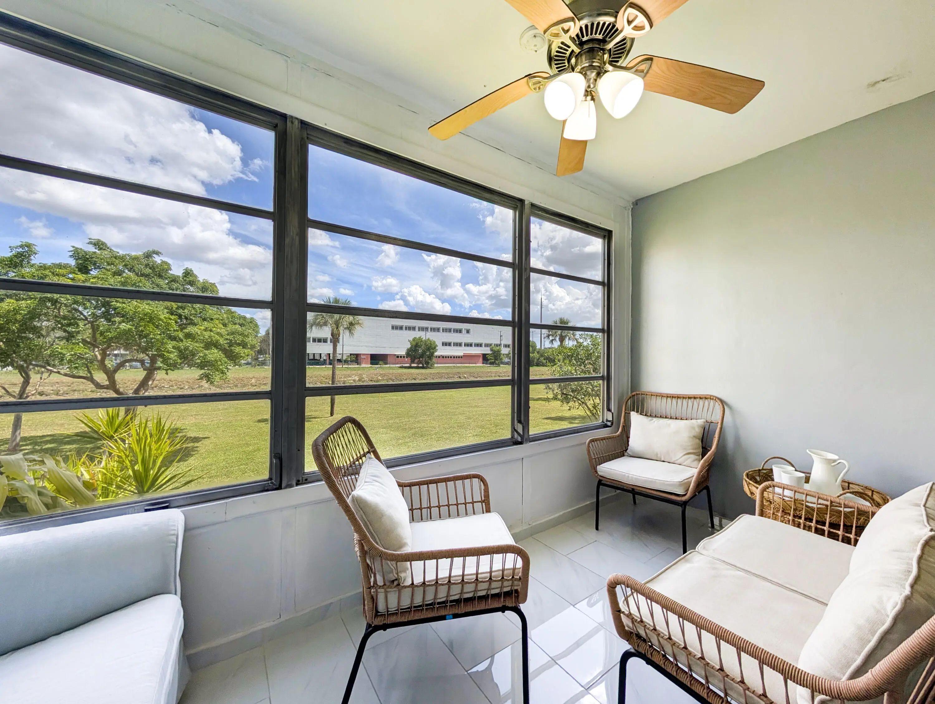 8021 Sunrise Lakes Drive N #203, Sunrise