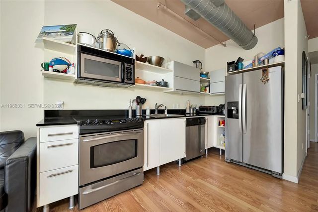 3 of 27 - 690 Sw 1st Court #1504, Miami, FL