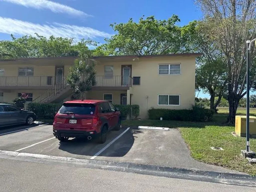 7500 Nw 1st Street #208, Margate