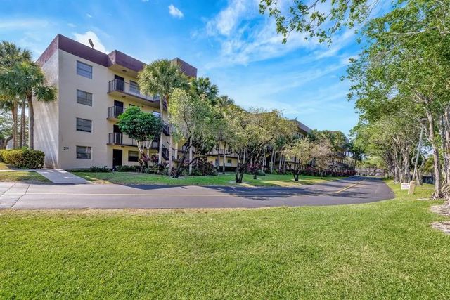 3301 Nw 47th Terrace #unit 403, Lauderdale Lakes