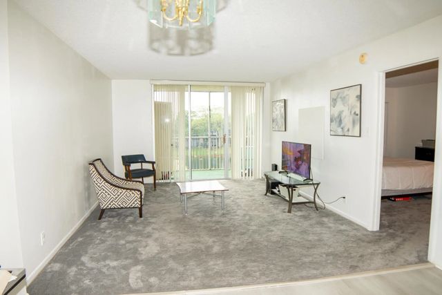 4 of 39 - 3301 Nw 47th Terrace #unit 403, Lauderdale Lakes, FL