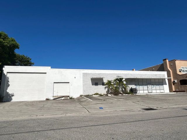 3 of 5 - 602 S 5th Street, Fort Pierce, FL