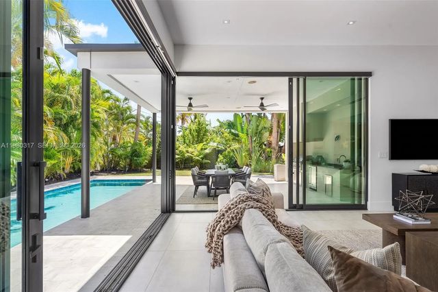 2500 Middle River Drive, Fort Lauderdale