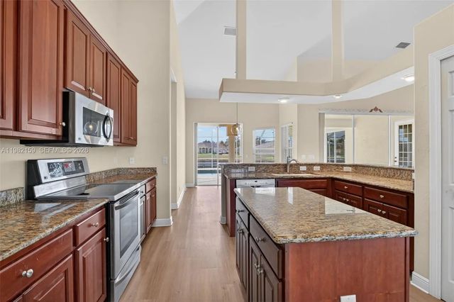 1414 Ne 2nd Terrace, Cape Coral