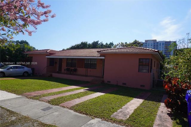 2 of 38 - 2660 Sw 36th Avenue, Miami, FL