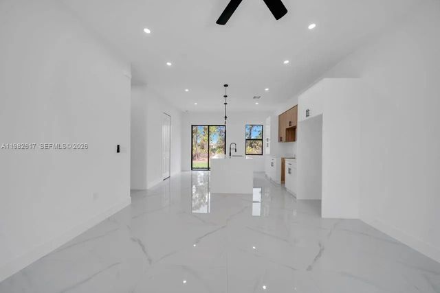 4 of 32 - 637 Summit Avenue S, Lehigh Acres, FL