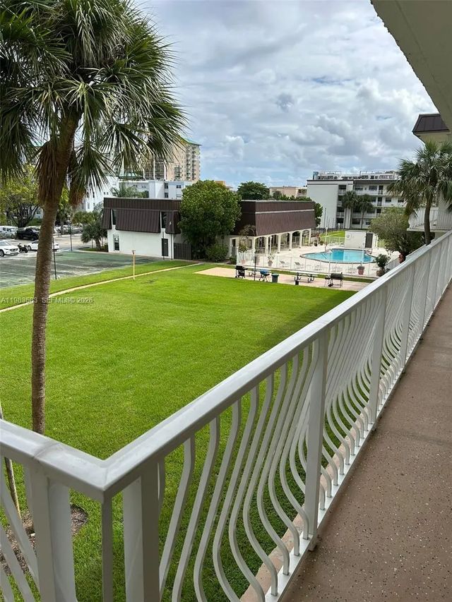 3 of 11 - 500 Ne 2nd Street #310, Dania Beach, FL