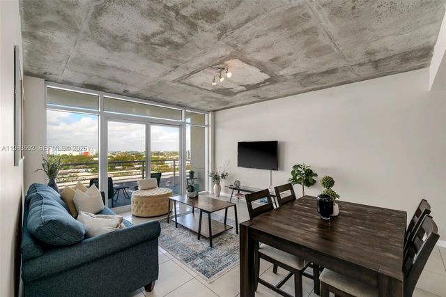 4 of 28 - 3250 Ne 1st Avenue #814, Miami, FL