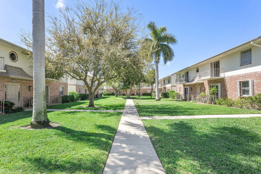 2015 S Seacrest Boulevard #c, Boynton Beach