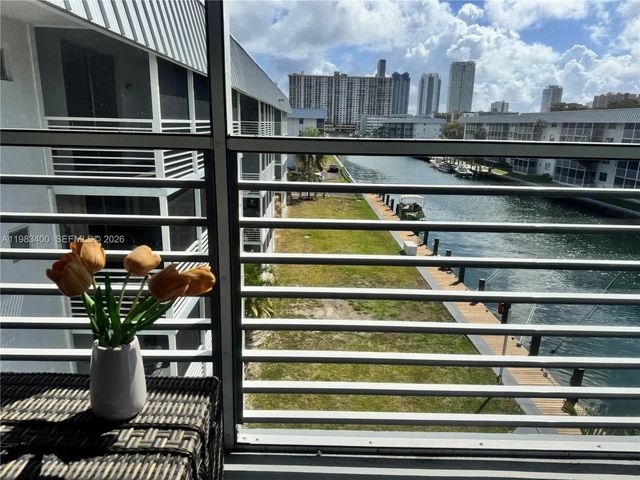 3600 Ne 170 Street #apt.d.406, North Miami Beach