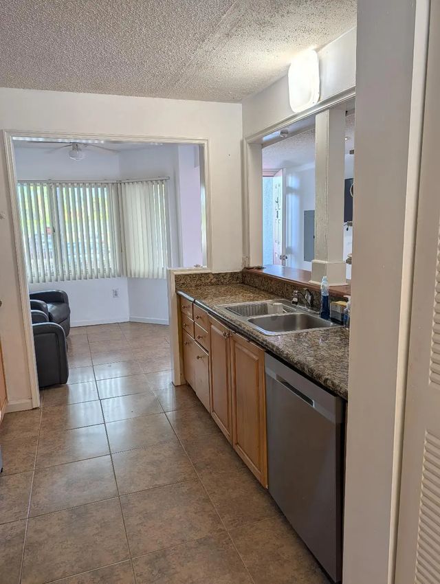 4 of 33 - 800 Sw 137th Avenue #112 G, Pembroke Pines, FL