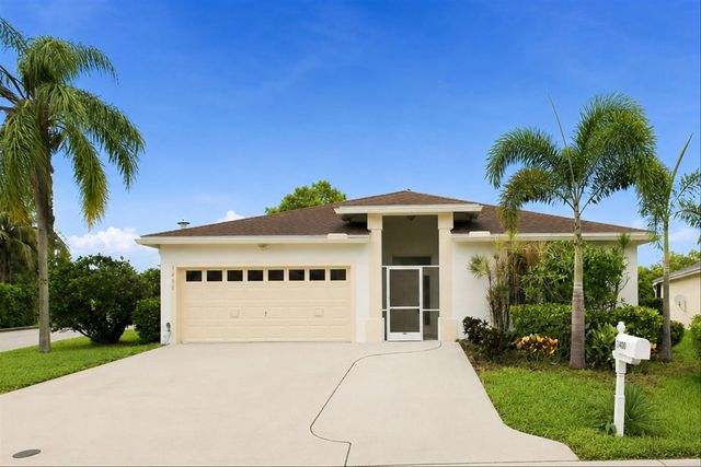 1490 Fairway Circle, Greenacres