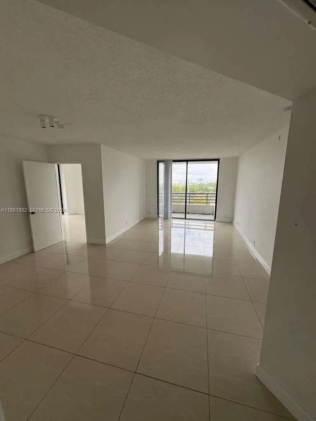 3 of 25 - 3300 Ne 191st Street #801, Aventura, FL