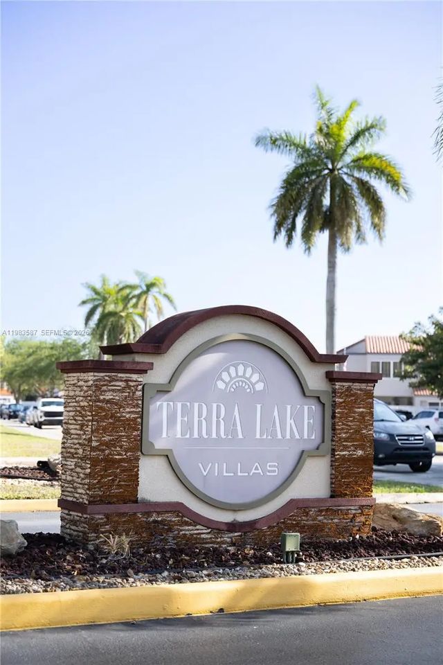 4 of 39 - 6110 Sw 129th Place #1705, Miami, FL