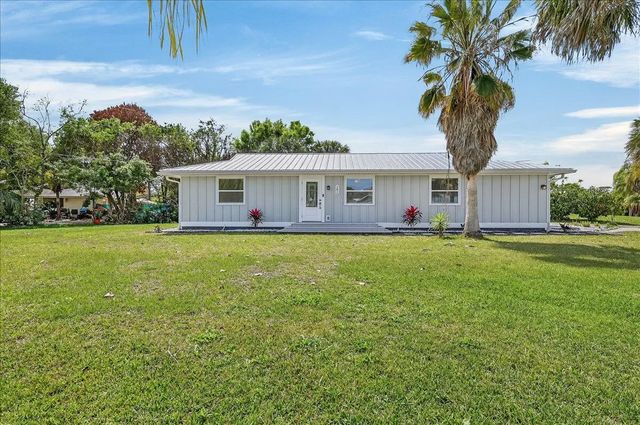 262 Easy Street, Sebastian