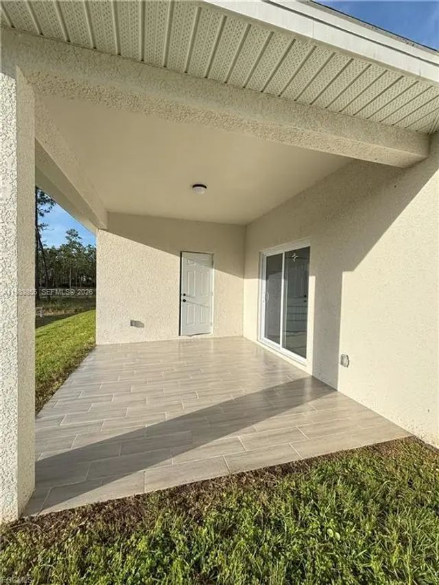 3 of 19 - 1422 Highland Avenue, Lehigh Acres, FL