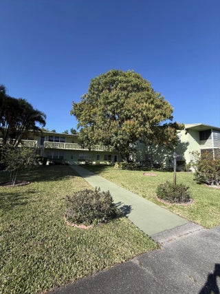 Photo of Listing #B26002841