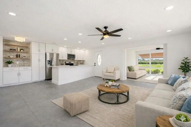 5 of 33 - 203 Manatee Lane #a, Fort Pierce, FL