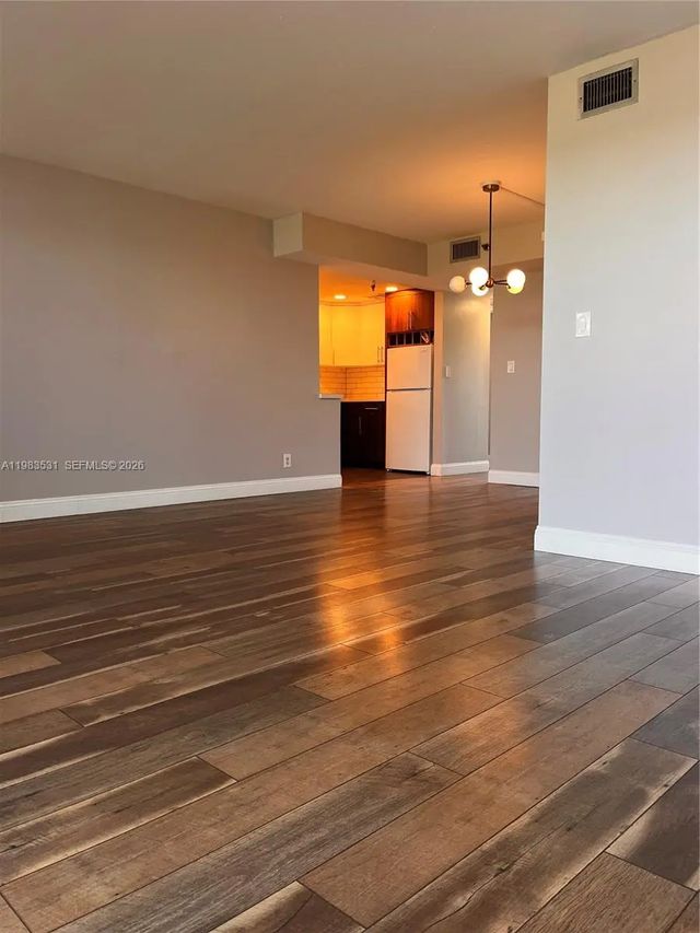 4 of 32 - 3100 W Rolling Hills Circle #403, Davie, FL