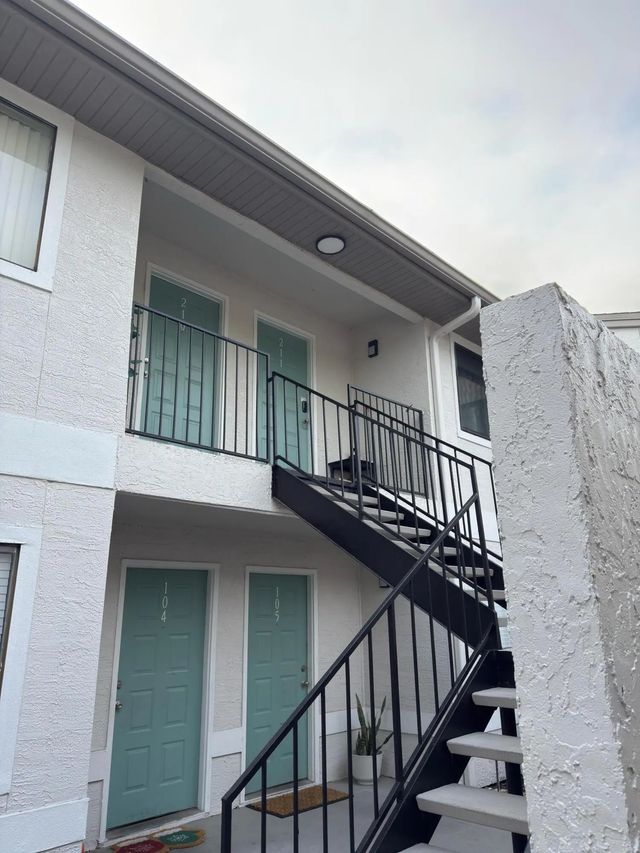 2 of 2 - 560 Breckenridge Village, Altamonte Springs, FL