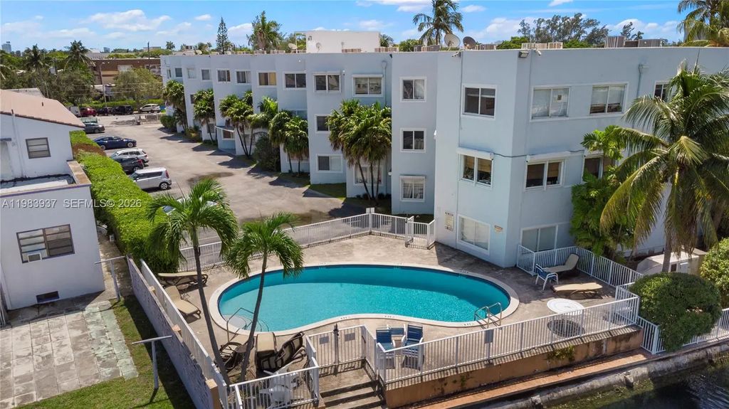1185 Marseille Drive #202, Miami Beach