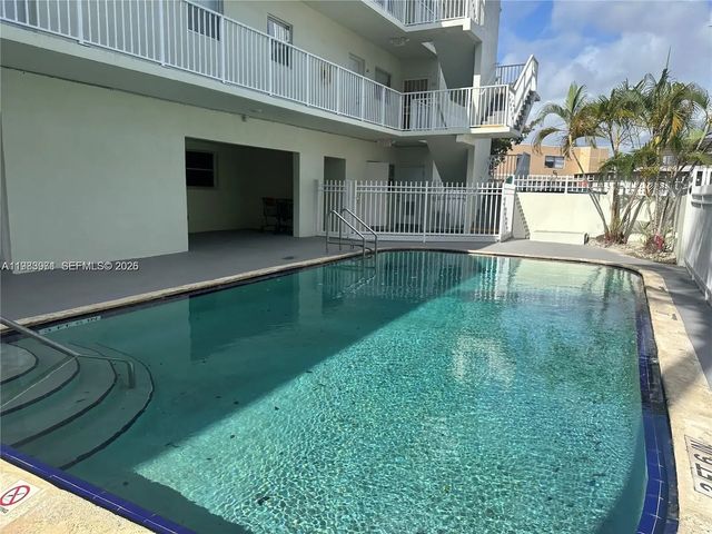 5 of 18 - 12890 Ne 8th Avenue #101, North Miami, FL
